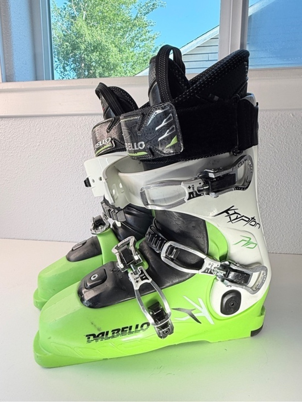 Dalbello Krypton Pro 3 Piece Cabrio Ski Boots Green White Black Mens Size 10.5